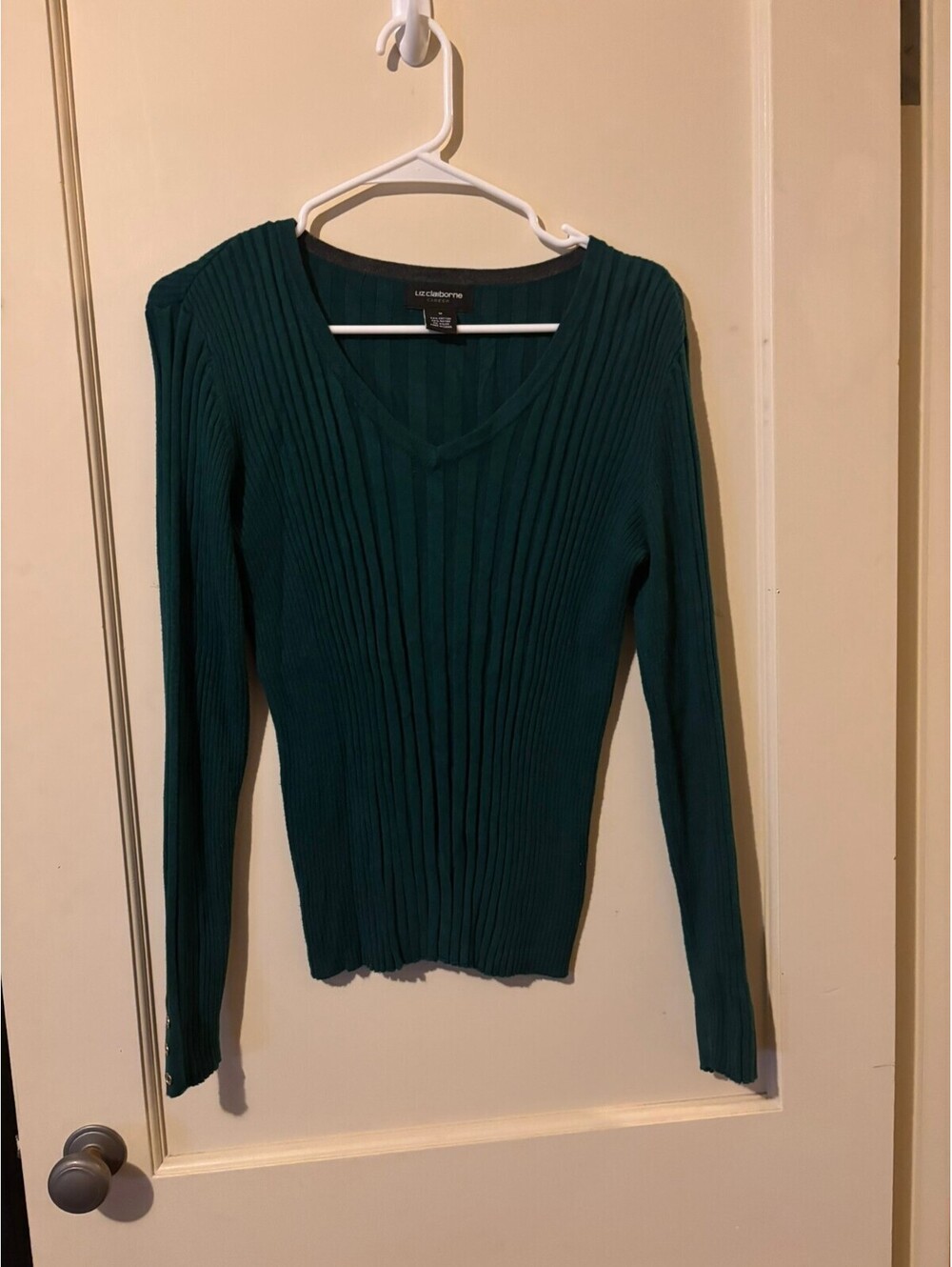 Liz Claiborne green ribbed sweater Medium
